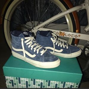 💙 Vans Scotchgard Slim Hi-Tops 💙